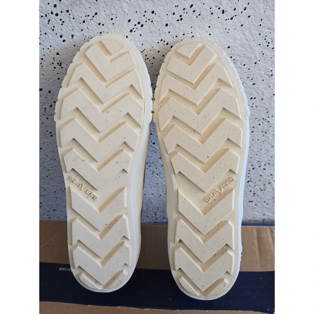 SeaVees Fairfax Lug‎ Slip On Mens Stone Canvas Sneakers Shoes 7.5 02775-00